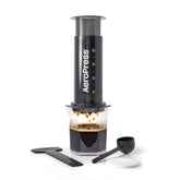 AeroPress Original XL, jarra tritán resistente para servir sin goteo en casa.