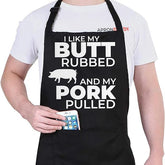 Delantal APRON DADDY, enfoque barbacoa frontal, ideal para asados con amigos.