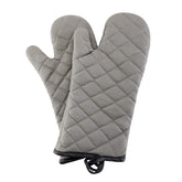 ARCLIBER guantes para horno permiten agarre seguro de bandejas calientes.