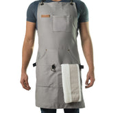Delantal Asaya Chef frente, diseño robusto para cocina y taller.