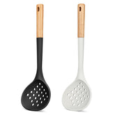 Badiano cucharón-colador grande con ranuras, ideal para escurrir sopas y freír con facilidad.