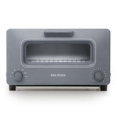 BALMUDA Tostadora exterior-minimalista para cocinas modernas y elegantes.
