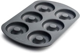 Bellemain Premier Donut Pan con moldes antiadherentes para desmoldar fácilmente donas.