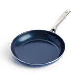 Sartén Blue Diamond de 10 pulgadas con recubrimiento diamantado para antiadherencia duradera.