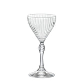Vaso Nick y Nora de Bormioli Rocco America 20s, claro y elegante para cócteles.