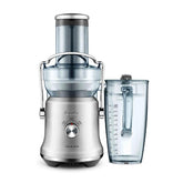 Breville BJE530BSS centrífuga-zumo frontal, diseño compacto para cocinas pequeñas.
