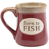 Taza Born to Fish de Burton+BURTON, vista frontal, lista para café diario.