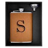CARAKNOTS pitillera de licor en cuero con iniciales grabadas, regalo personalizado elegante.