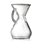 Chemex con mango de cristal para vertidos uniformes y aroma limpio.