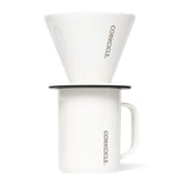 Corkcicle Conjunto Vertido: taza aislada que mantiene el café caliente.