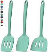Coukre espátula de pescado grande para voltear filetes sin rayar sartenes antiadherentes.