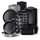 Country Kitchen: bandejas antiadherentes apilables en gris para optimizar almacenamiento.
