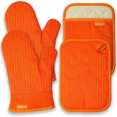 Manoplas de horno Coziselect en naranja para manejo seguro de ollas calientes.