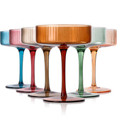 Cyrelwing conjunto de 6 copas tipo coupe coloridas con nervaduras para brindar con estilo.