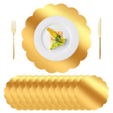 Manteles individuales dorados con borde ondulado de DI QIU REN, ideal para cenas elegantes.