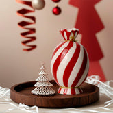 Jarra DIF DECO de cerámica con diseño navideño y tapa, perfecta para dulces.