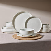 Plato de cena Milkyway de Famiware, 10,25 pulgadas, ideal para comidas familiares.