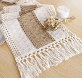 FEXIA Corredor de mesa boho crema marrón con borlas para comedor elegante.