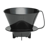 Fino cono filtracion goteo sobre taza para aroma más intenso