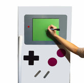 FridgeBoy de Fun Fridges: imán cruceta direccional para personalizar tu refrigerador con estilo gamer