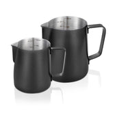 Generic jarro espumar leche mate negro con boquilla estrecha para verter con precisión.