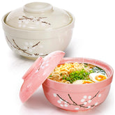 Goaste tazones ramen cerámica con tapa rosada, ideales para porciones abundantes.