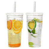 Vaso de cristal GOSCHE 20oz con tapa y pajilla, ideal para bebidas frías.