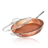 Sartén Gotham Steel Hammered Copper de 14 pulgadas con tapa para cocción uniforme.
