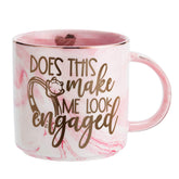 Taza Hendson compromiso con enfoque en este anillo me hace parecer comprometida, ideal para empezar la mañana
