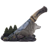 Home 'n Gifts: cuchillo lobo gris en base de exhibición para sala rústica