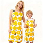Delantal Homgaty para mamá e hija con diseño floral y ajuste cómodo.