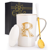 Taza Jmugmt Letter R con flor, diseño elegante, regalo ideal para ocasiones especiales.