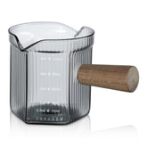 Joeyan jarra-medicion-doble-vertedor-madera: vertido controlado para bebidas y recetas.