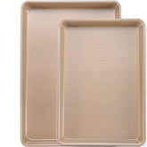 Bandeja JOHO BAKING dorada 9x13 con textura diamante para hornear uniforme.
