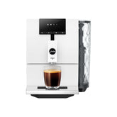 JURA ENA 4 en blanco nórdico con diseño compacto para cocinas pequeñas.