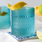 Vasos Kate Aspen Hobnail Azul texturizados con perlitas para cócteles elegantes