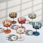 Copa Khen Flower Vintage martini de diseño ondulado, ideal para presentar cócteles con estilo.