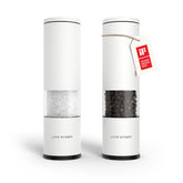 LARS NYSØM Lagom: conjunto de molinillos para sal y pimienta en mesa elegante.