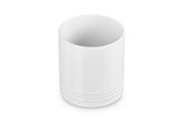 Utensilios crock blanco de Le Creuset para ordenar utensilios en la encimera