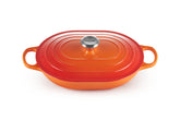 Le Creuset Signature Cazuela oval enamelada con tapa mantiene calor de forma estable.