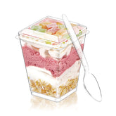 Copas de postre Legredic 5 oz con tapas cuadradas para servir con seguridad.