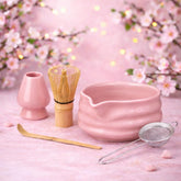 Marce Matcha Batidor Set Rosa, vista completa del kit para preparar matcha cremoso.