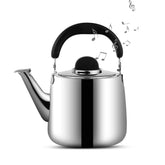 MaxCook tetera con exterior espejo, diseño premium para cocina diaria.