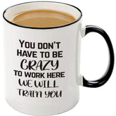 Mecai taza de oficina con frase graciosa, ideal para motivar el escritorio.
