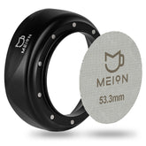 Meion embudo dosificador 54mm en acción para dosis de espresso consistente