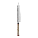 MIYABI Birchwood SG2: hoja larga para cortes precisos en cocina profesional.