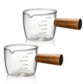 Mwellewm taza expreso con vertedor único y mango de madera para vertidos controlados.