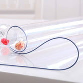 NECAUX cubre-mesa claridad 1-5mm: protege la superficie sin ocultar el diseño.
