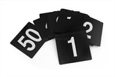 New Star Foodservice 23206: números de mesa doble cara en gris claro sobre negro para restaurantes.
