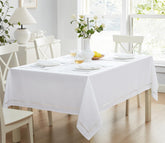 Newbridge mantel Provence lattice cutwork blanco, diseño elegante para fiestas y cenas.